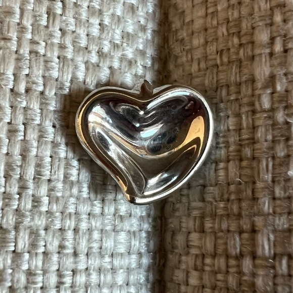 Vintage Tiffany & Co Elsa Peretti Heart Necklace Charm - Picture 3 of 5